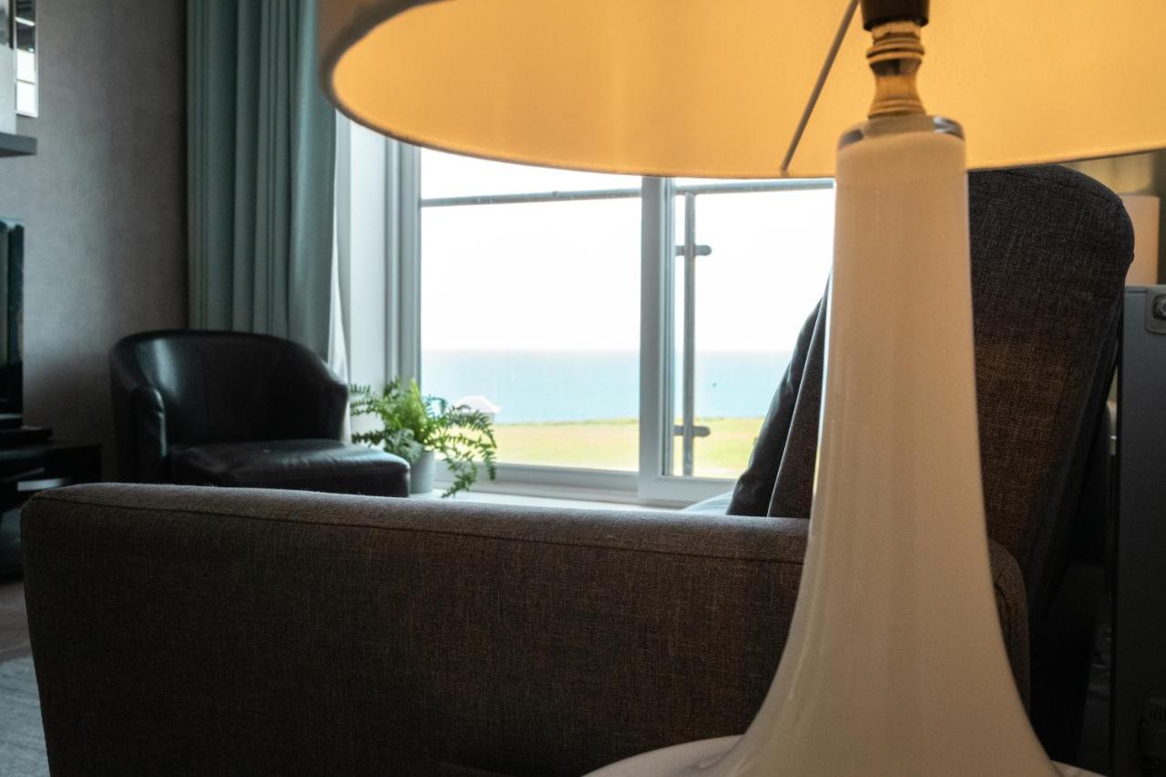 Stunning Sea Views, Luxury Apartment Beaches & Restaurants Are A Short Walk Away นิวคีย์ ภายนอก รูปภาพ