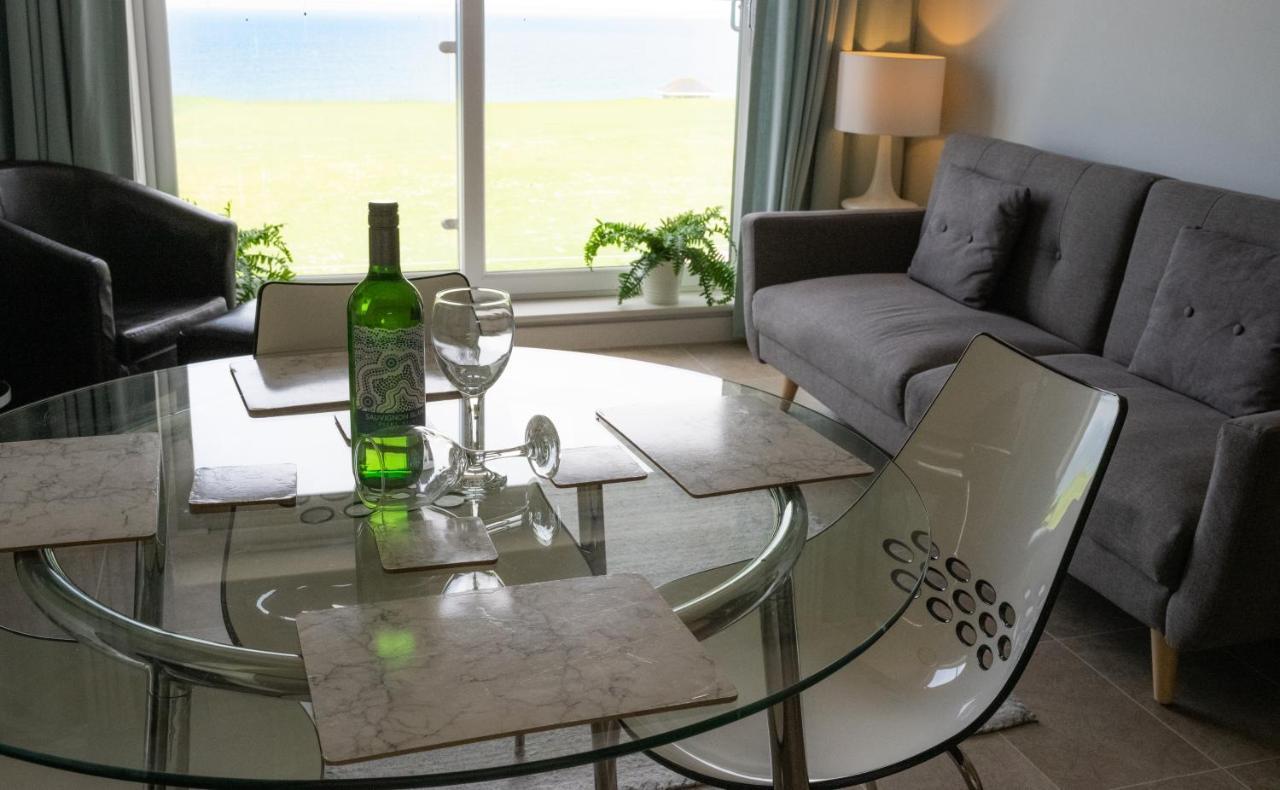Stunning Sea Views, Luxury Apartment Beaches & Restaurants Are A Short Walk Away นิวคีย์ ภายนอก รูปภาพ
