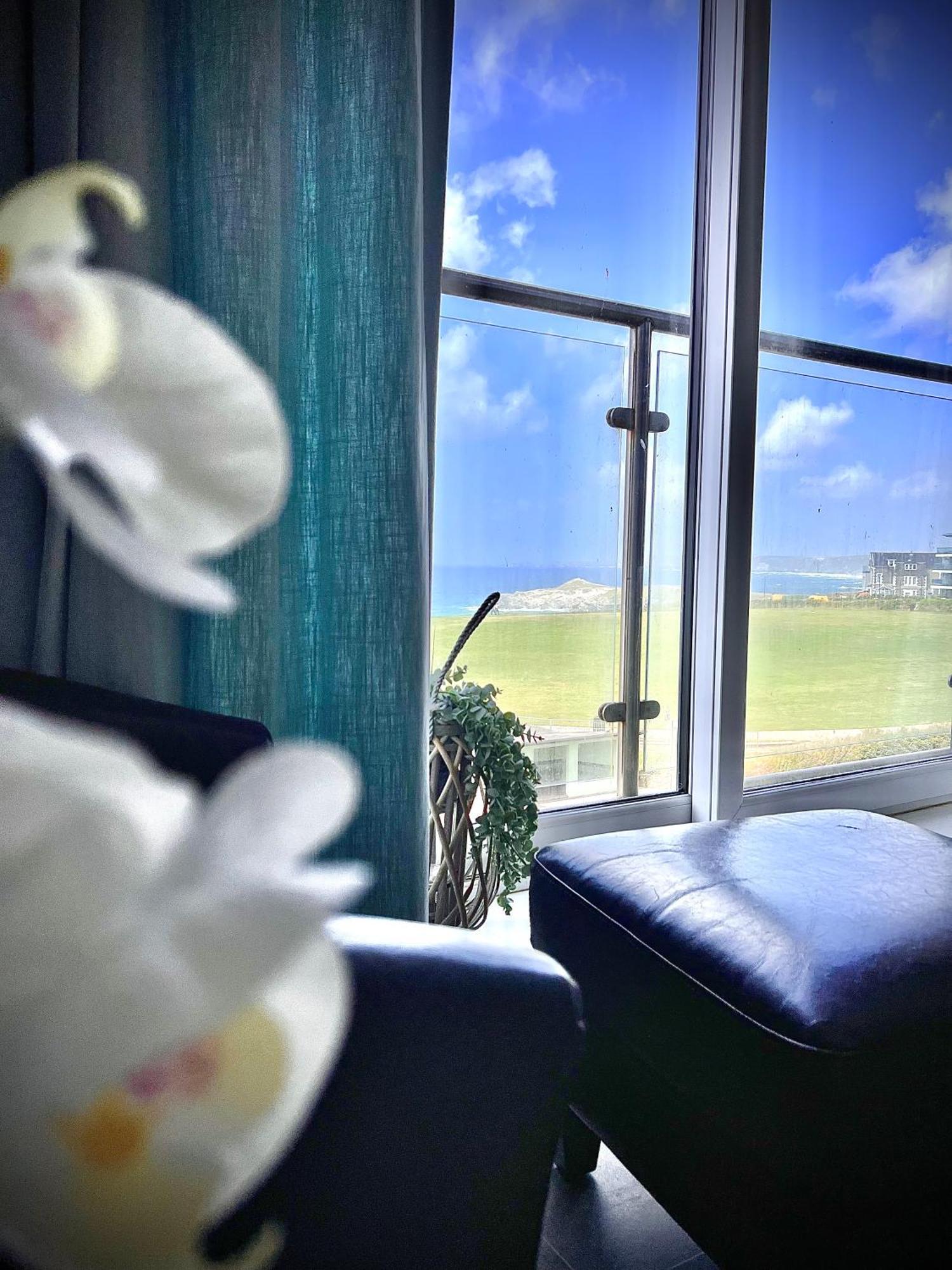 Stunning Sea Views, Luxury Apartment Beaches & Restaurants Are A Short Walk Away นิวคีย์ ภายนอก รูปภาพ