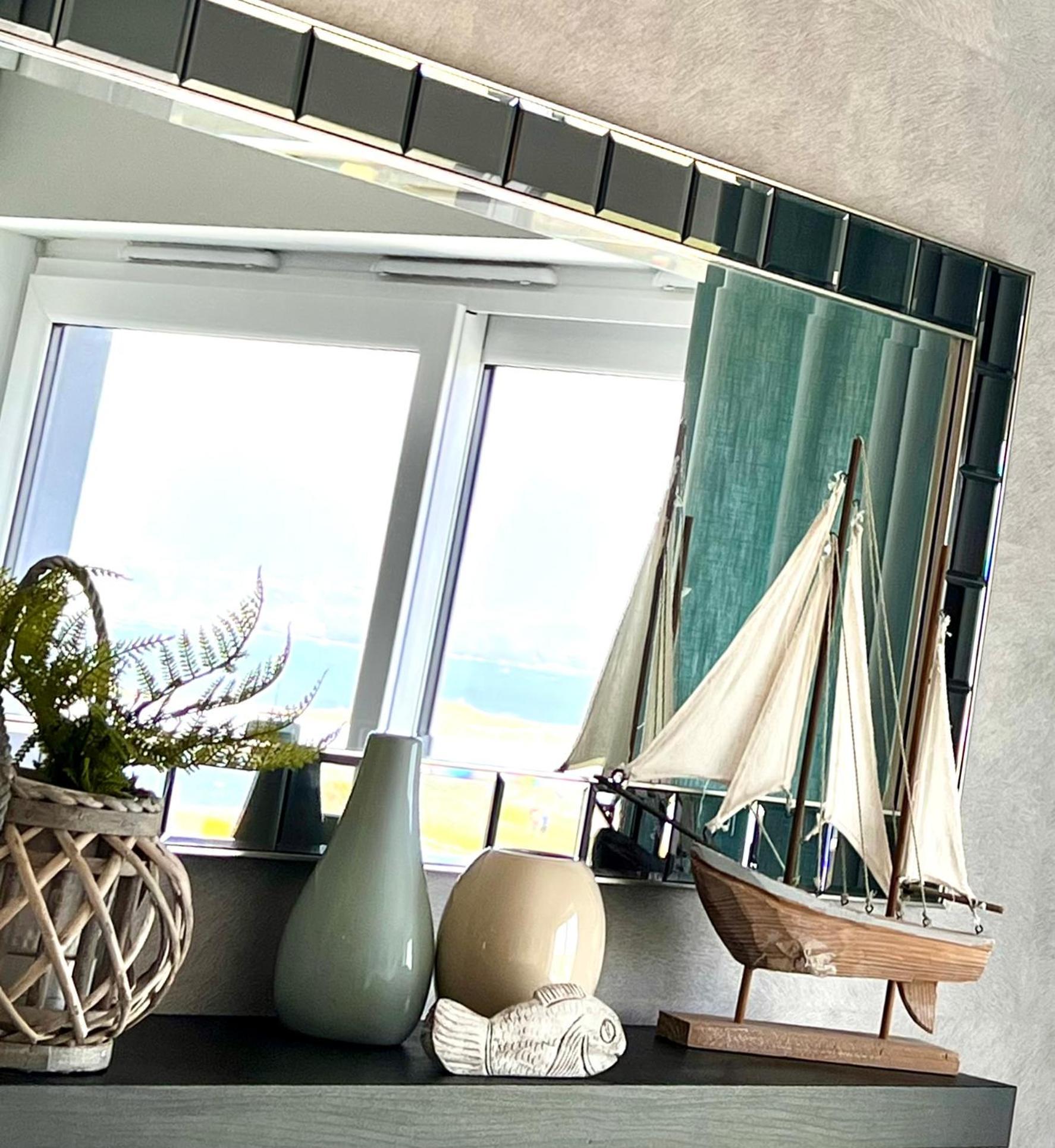 Stunning Sea Views, Luxury Apartment Beaches & Restaurants Are A Short Walk Away นิวคีย์ ภายนอก รูปภาพ
